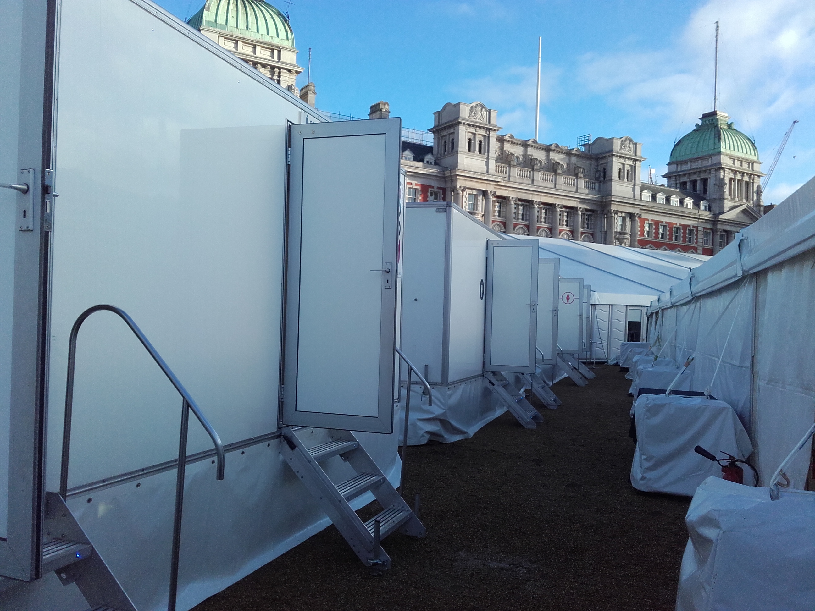 Qdos provides temporary accommodation and welfare facilities for unveiling of  the Iraq and Afghanistan Memorial on behalf of HPower Group